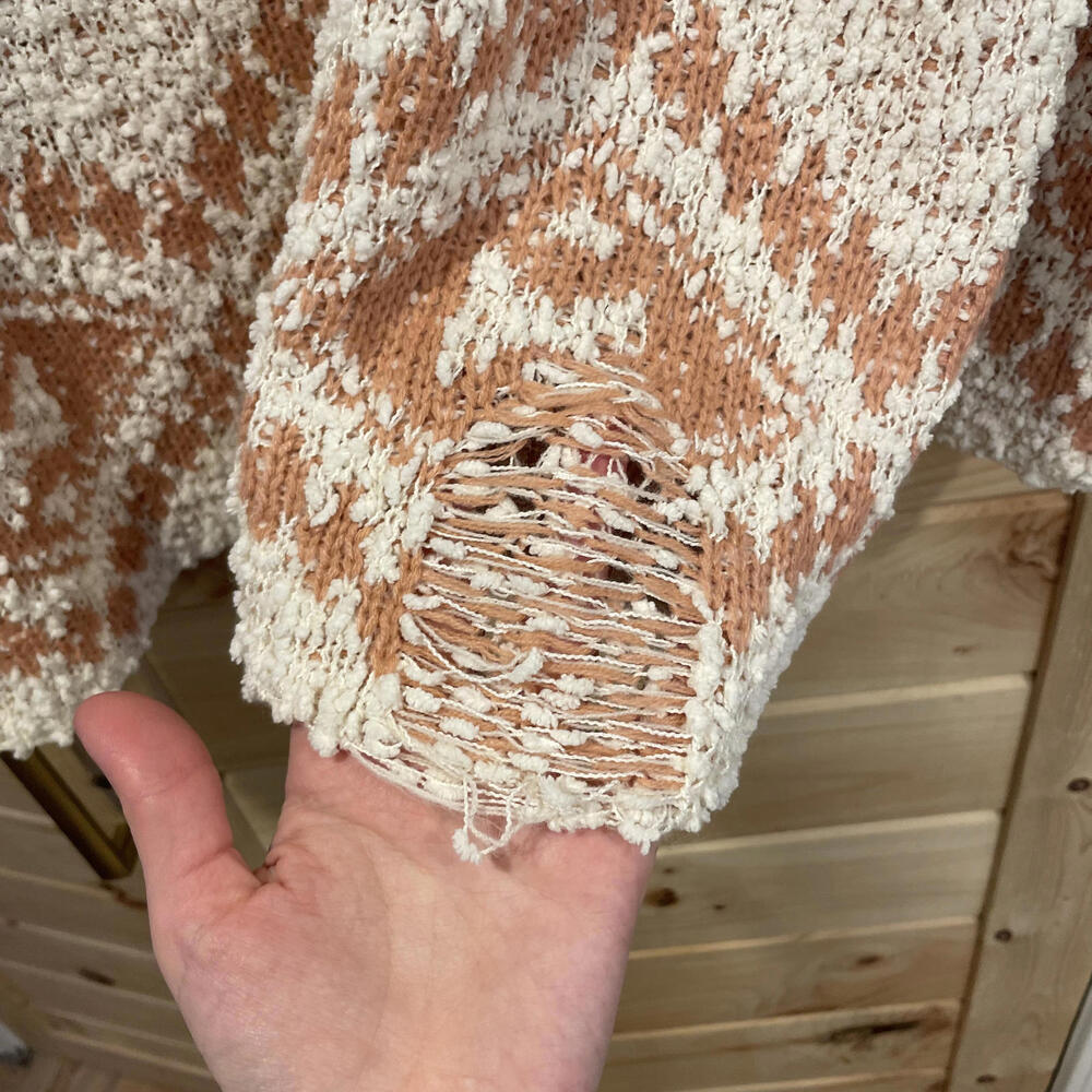 POL Medium V-Neck Patterned Sweater - image 3